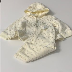 New! Gap kids fleece sweat suit size 12-18 months